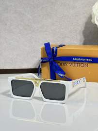 Picture of Louis Vuitton Sunglasses _SKUfw77317387fw